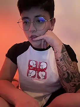 Ashley Chriss online show from January 25, 6:23 am