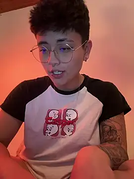 Snapshot of Ashley_Chriss chatting on January 25, 9:26 am Ashley Chriss online show from January 25, 9:26 am