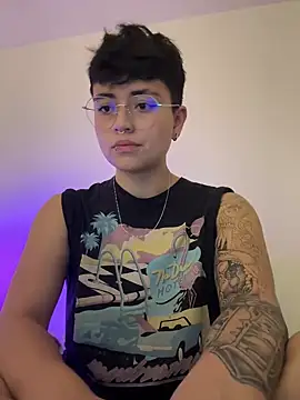 Snapshot of Ashley_Chriss chatting on February 23, 8:22 pm Ashley Chriss online show from February 23, 8:22 pm