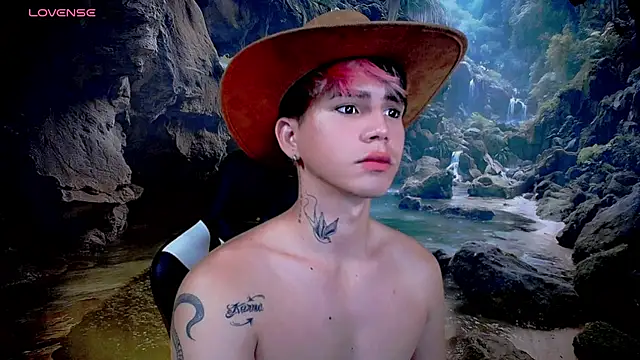 Snapshot of Tayson_Rivers chatting on February 3, 3:48 am Tayson Rivers online show from February 3, 3:48 am