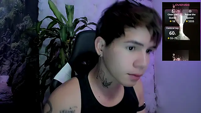 Snapshot of Tayson_Rivers chatting on February 14, 8:00 am Tayson Rivers online show from February 14, 8:00 am