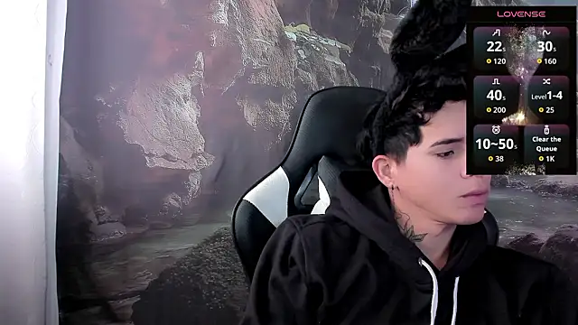 Snapshot of Tayson_Rivers chatting on February 17, 1:29 pm Tayson Rivers online show from February 17, 1:29 pm