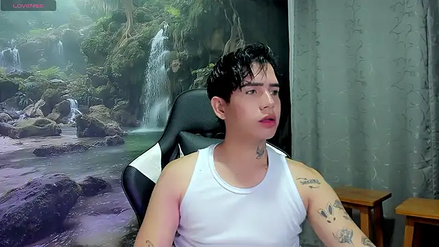 Snapshot of Tayson_Rivers chatting on March 4, 8:31 am Tayson Rivers online show from March 4, 8:31 am