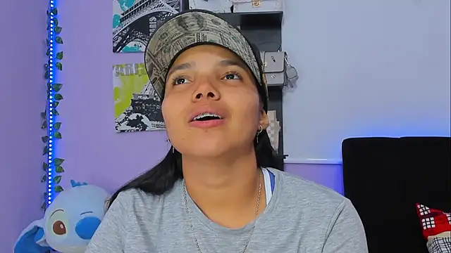 Snapshot of sara_mendez2 chatting on February 20, 1:57 am sara mendez2 online show from February 20, 1:57 am