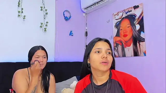 Snapshot of sara_mendez2 chatting on February 21, 2:17 am sara mendez2 online show from February 21, 2:17 am