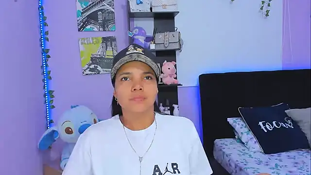 Snapshot of sara_mendez2 chatting on February 26, 4:24 pm sara mendez2 online show from February 26, 4:24 pm