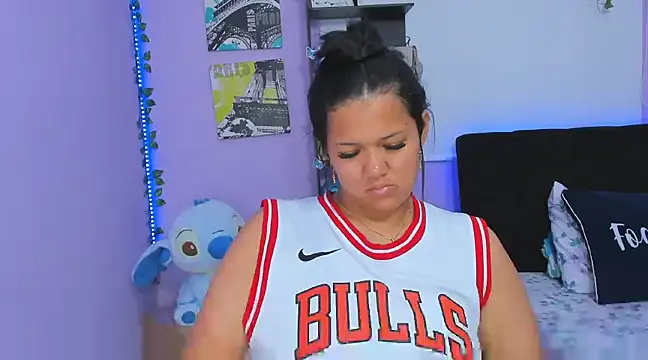 Snapshot of sara_mendez2 chatting on February 27, 4:32 pm sara mendez2 online show from February 27, 4:32 pm