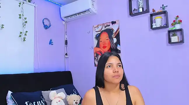 Snapshot of sara_mendez2 chatting on February 27, 7:47 pm sara mendez2 online show from February 27, 7:47 pm