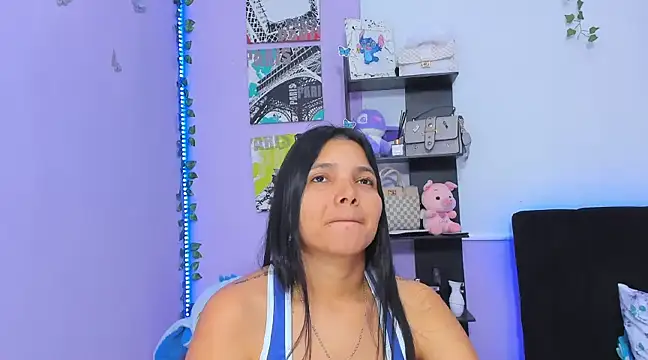 Snapshot of sara_mendez2 chatting on February 27, 10:53 pm sara mendez2 online show from February 27, 10:53 pm