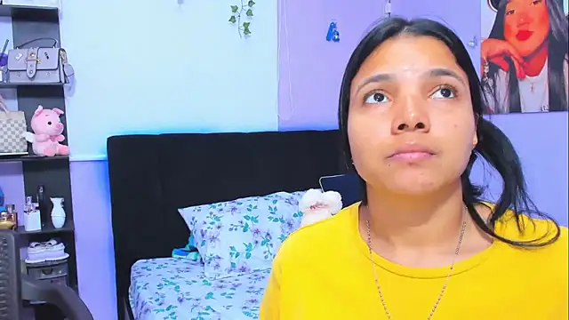 Snapshot of sara_mendez2 chatting on March 6, 2:09 am sara mendez2 online show from March 6, 2:09 am