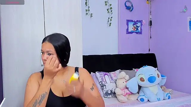 Snapshot of sara_mendez2 chatting on September 15, 11:38 pm sara mendez2 online show from September 15, 11:38 pm