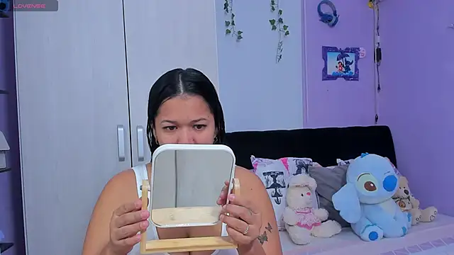 Snapshot of sara_mendez2 chatting on September 19, 12:02 am sara mendez2 online show from September 19, 12:02 am