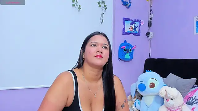 Snapshot of sara_mendez2 chatting on October 1, 11:44 pm sara mendez2 online show from October 1, 11:44 pm