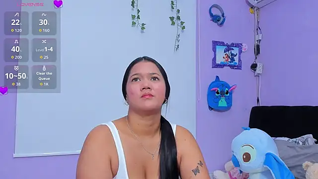 Snapshot of sara_mendez2 chatting on October 3, 11:24 pm sara mendez2 online show from October 3, 11:24 pm