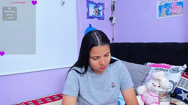 Snapshot of sara_mendez2 chatting on October 14, 12:11 am sara mendez2 online show from October 14, 12:11 am