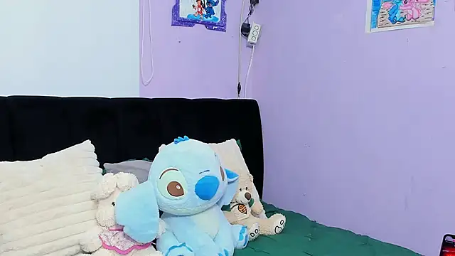 Snapshot of sara_mendez2 chatting on October 18, 11:27 pm sara mendez2 online show from October 18, 11:27 pm