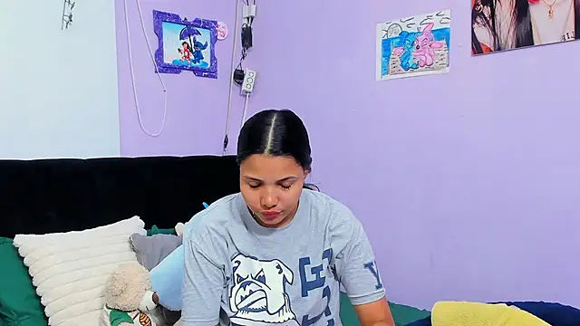 Snapshot of sara_mendez2 chatting on October 24, 11:23 pm sara mendez2 online show from October 24, 11:23 pm