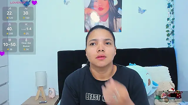 Snapshot of sara_mendez2 chatting on February 3, 4:56 pm sara mendez2 online show from February 3, 4:56 pm