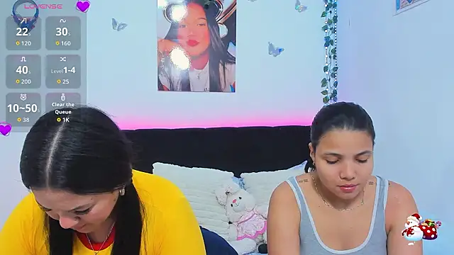 Snapshot of sara_mendez2 chatting on February 4, 5:02 am sara mendez2 online show from February 4, 5:02 am