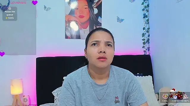 Snapshot of sara_mendez2 chatting on February 10, 10:47 pm sara mendez2 online show from February 10, 10:47 pm