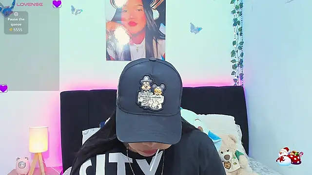 Snapshot of sara_mendez2 chatting on February 14, 11:12 pm sara mendez2 online show from February 14, 11:12 pm