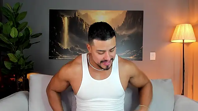 Snapshot of ApoloMakris chatting on April 9, 7:08 pm ApoloMakris online show from April 9, 7:08 pm