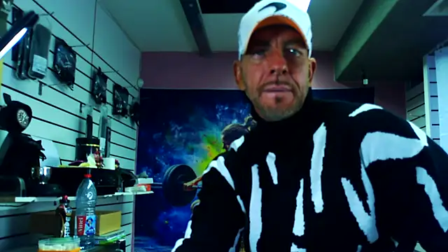 Snapshot of fabxxl chatting on January 13, 9:14 am fabxxl online show from January 13, 9:14 am