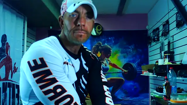 Snapshot of fabxxl chatting on January 15, 8:30 am fabxxl online show from January 15, 8:30 am