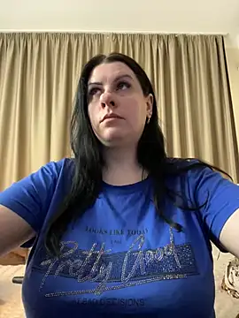 Snapshot of Evelinia chatting on February 7, 1:53 pm Evelinia online show from February 7, 1:53 pm