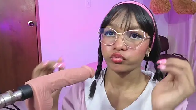 Snapshot of KaattySweet_ chatting on April 24, 7:38 pm KaattySweet online show from April 24, 7:38 pm