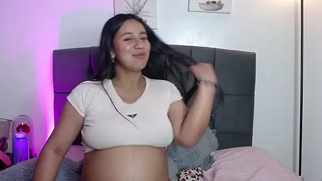 Snapshot of ailyn_miranda chatting on January 8, 7:54 am ailyn miranda online show from January 8, 7:54 am