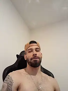 Snapshot of prince-roludo chatting on January 21, 12:18 pm prince-roludo online show from January 21, 12:18 pm