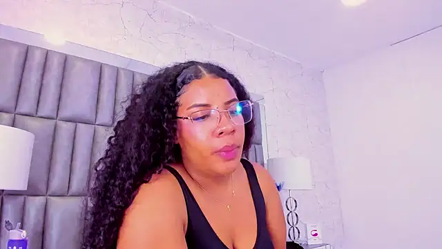 MelannyTylor online show from December 6, 9:54 am