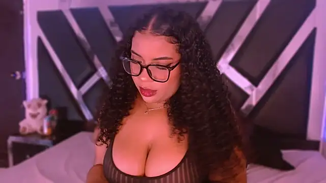 MelannyTylor online show from July 17, 3:13 am