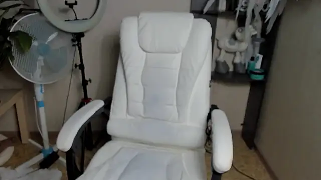 foxy blond online show from September 10, 12:10 am