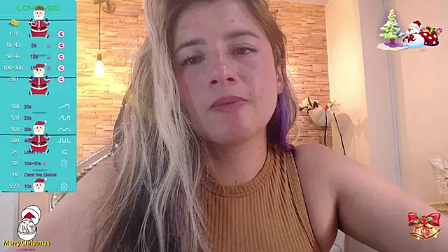 Snapshot of Valerie_b chatting on January 5, 1:45 am Valerie b online show from January 5, 1:45 am