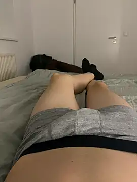 Snapshot of Nio-5 chatting on January 27, 12:12 am Nio-5 online show from January 27, 12:12 am