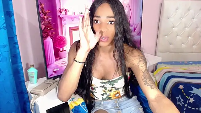 DannaDocell online show from February 26, 5:28 pm