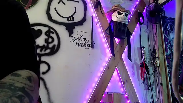 KRYZTALYNXXX online show from December 27, 3:48 pm