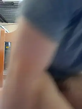 Snapshot of strokvic chatting on February 19, 10:39 pm strokvic online show from February 19, 10:39 pm