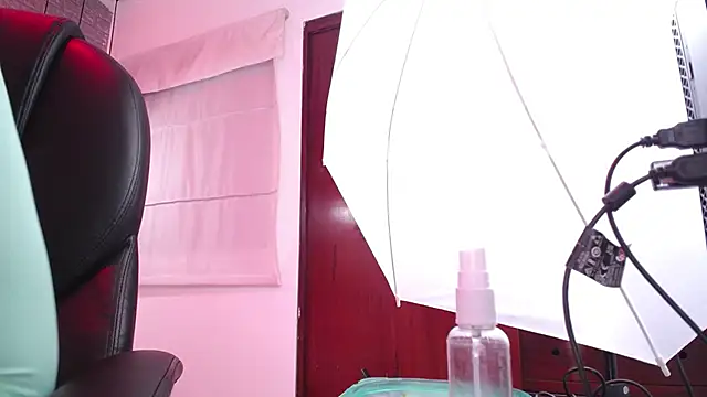 meghan nill online show from March 22, 6:43 am