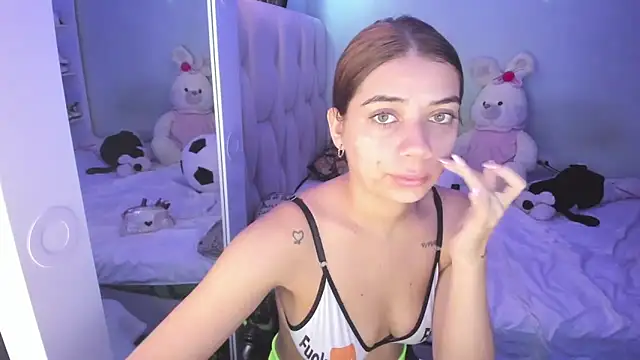 KittyKlum online show from December 5, 5:09 pm