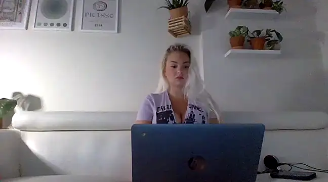 badblondebunny online show from March 20, 11:56 pm