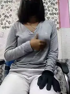 Snapshot of Kashish_18 chatting on January 12, 6:39 am Kashish 18 online show from January 12, 6:39 am