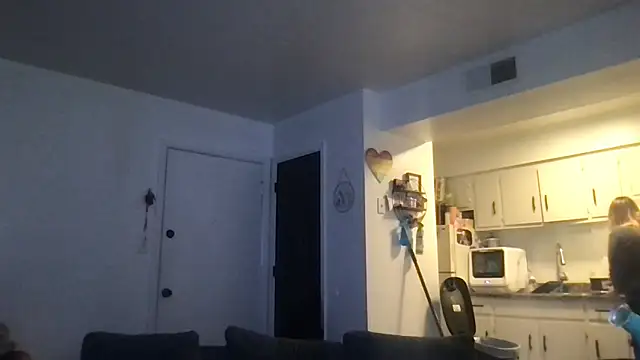 Snapshot of SpunCandy chatting on January 19, 1:31 am SpunCandy online show from January 19, 1:31 am