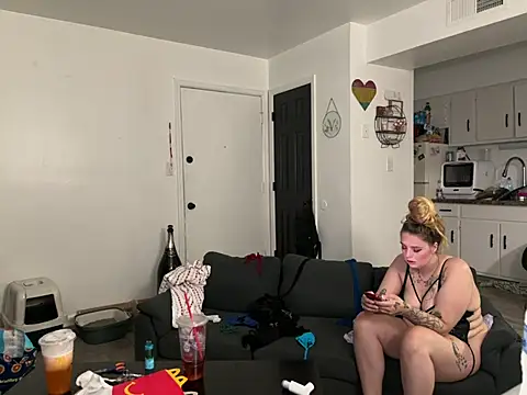 Snapshot of SpunCandy chatting on July 8, 2:38 am SpunCandy online show from July 8, 2:38 am