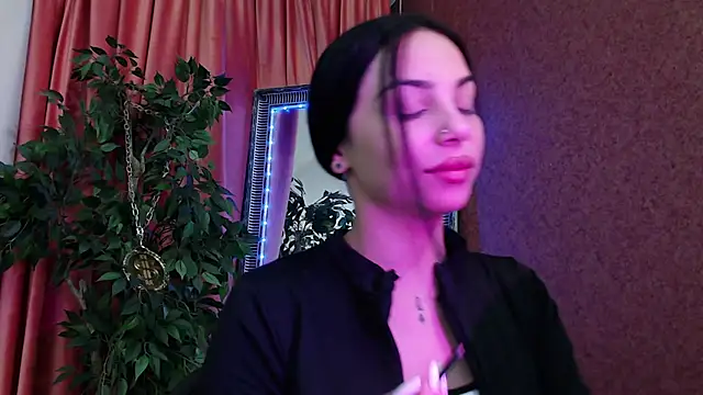 MissJuliax online show from November 25, 7:08 am