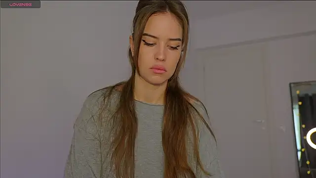 Snapshot of FazeyJ_ chatting on March 14, 7:04 am FazeyJ online show from March 14, 7:04 am