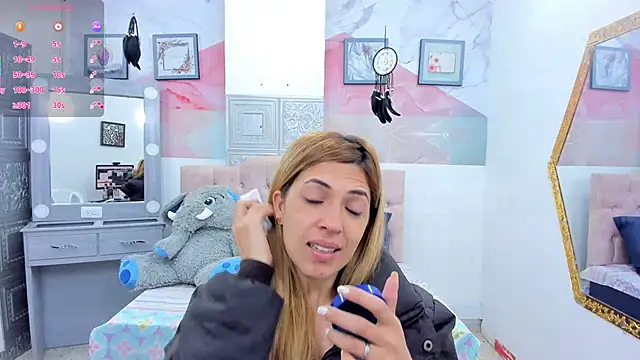 EvaaLovia1 online show from January 27, 1:41 pm