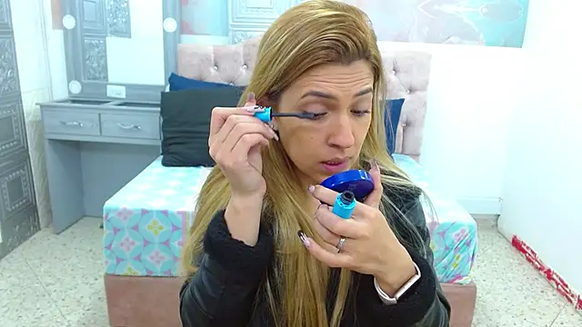 EvaaLovia1 online show from March 21, 1:12 pm